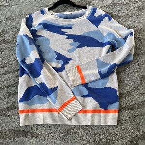 Fate camo sweater
